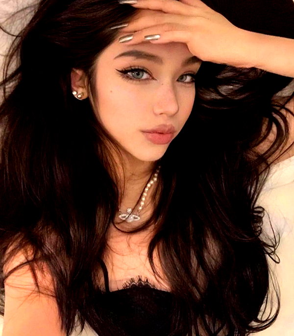 baddiesessence instagram image archive image