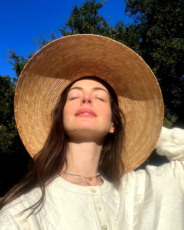 annehathaway instagram image archive image
