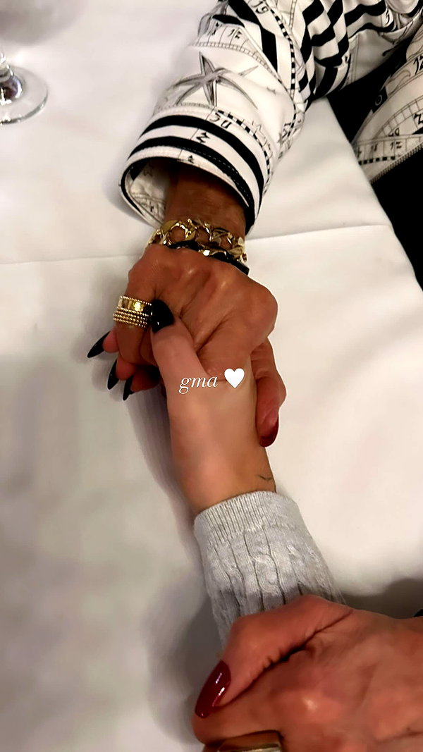 madisonbeer instagram image archive image