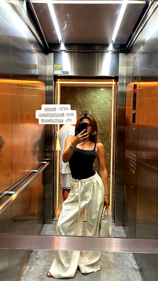 Archived image from @refaella_twina on Instagram