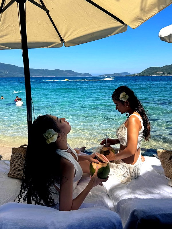 lyhythuedoxinh instagram image archive image