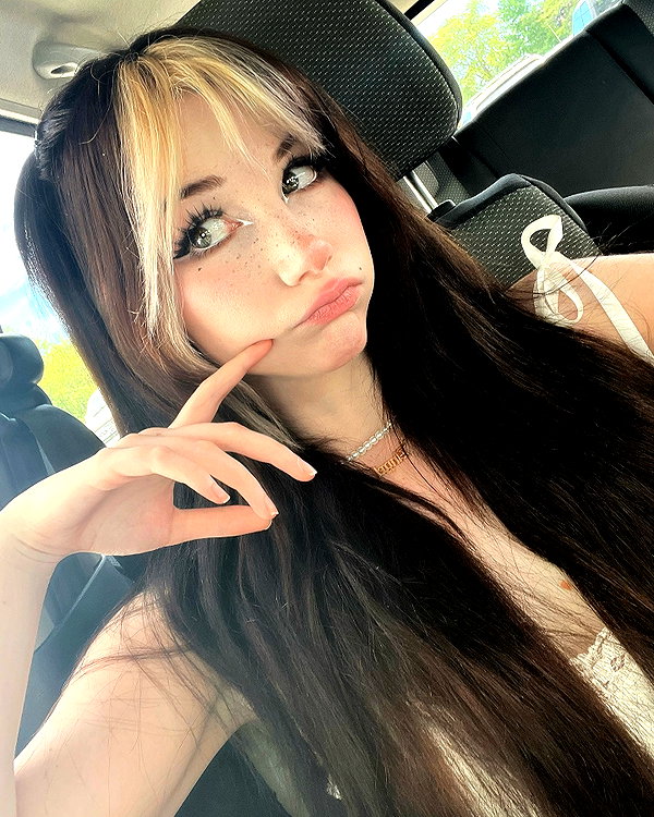 danielle.mercedie instagram image archive image