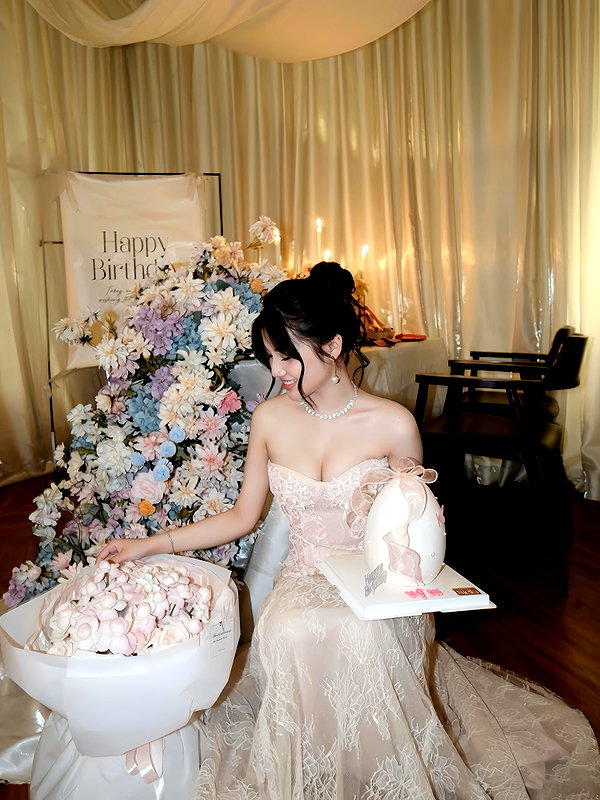 lyhythuedoxinh instagram image archive image