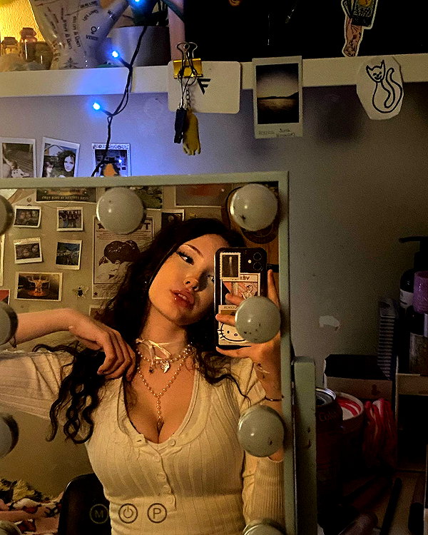 april._.ha instagram image archive image