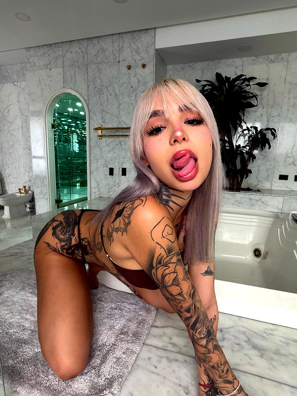 vampire_melanie instagram image archive image