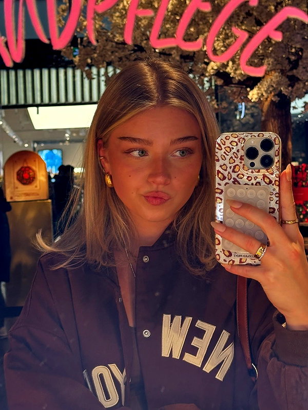 danamrts instagram image archive image