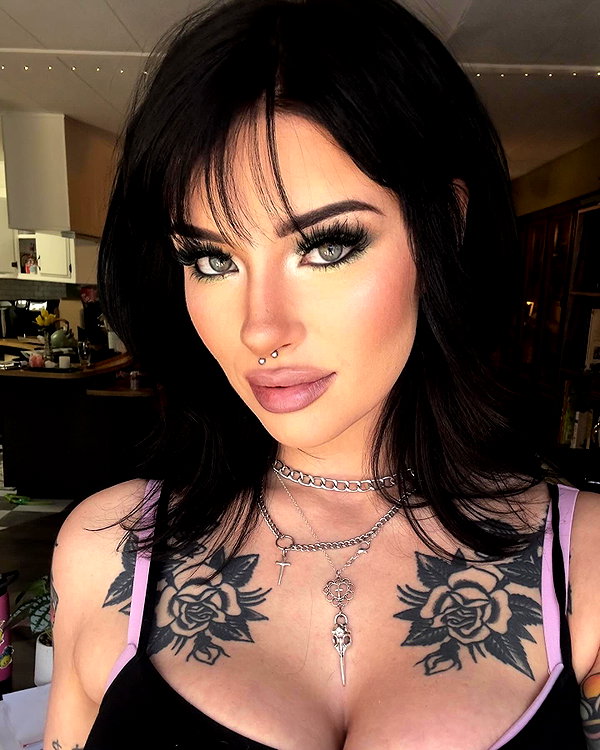 laylafleet1 instagram image archive image