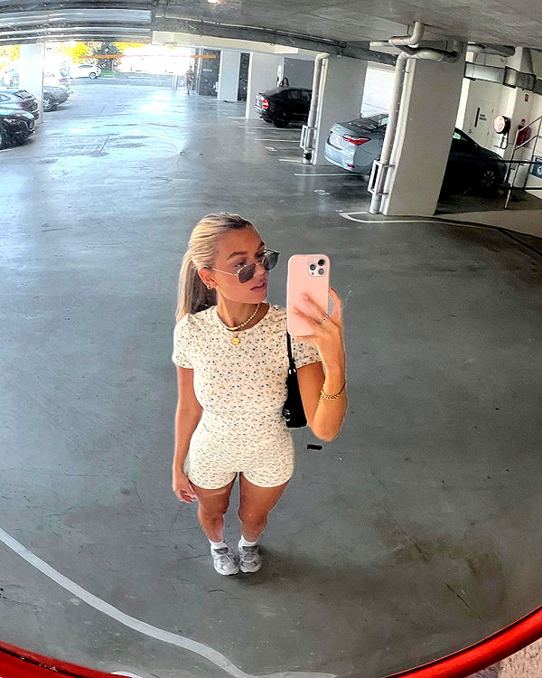sophiebatzloff instagram image archive image