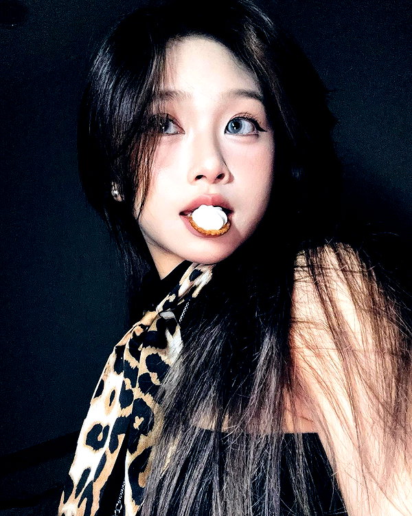 e.shao_417 instagram image archive image