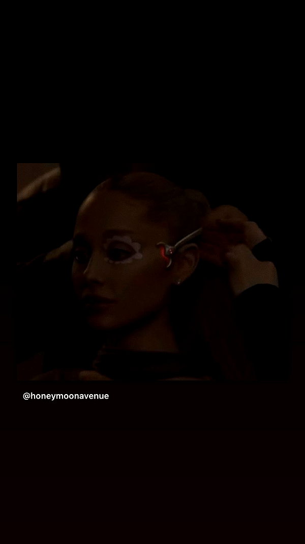 arianagrande instagram image archive image
