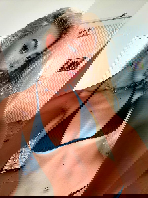 alexandramarianna alexandramarianna archive image