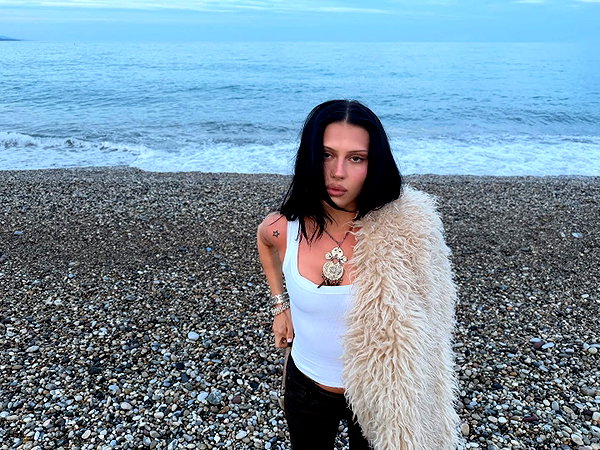 karolinaawasik instagram image archive image