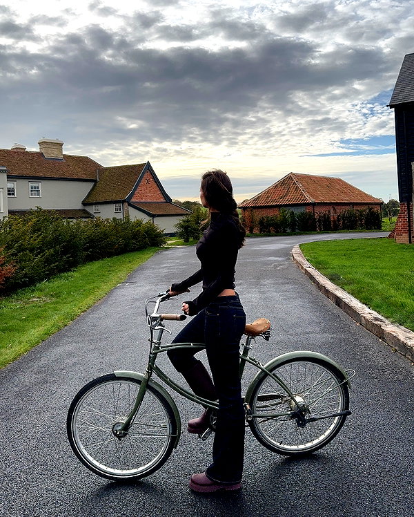 emmaaurora instagram image archive image