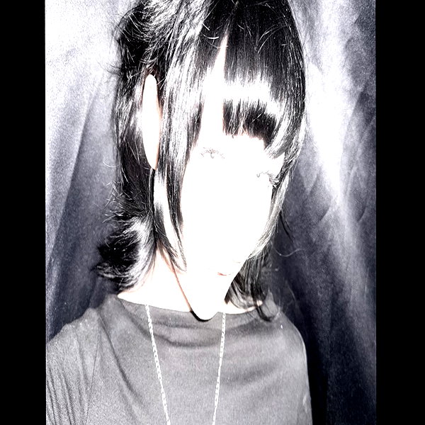 Archived image from @kk3tr1n4 on Instagram