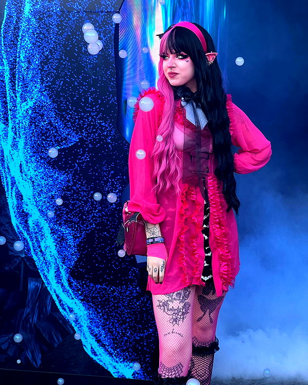 yeahimcaroline instagram image archive image