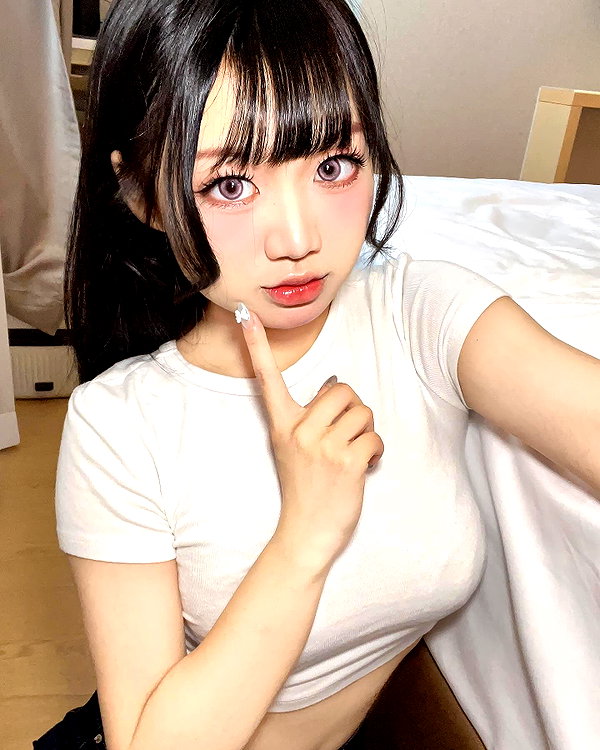 150_aiko instagram image archive image