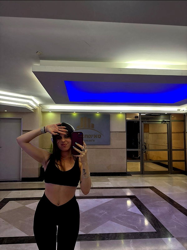 nicole.shpo instagram image archive image