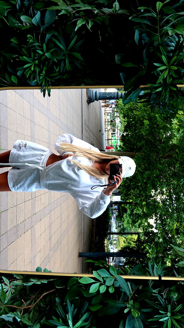 eve__sahar instagram image archive image