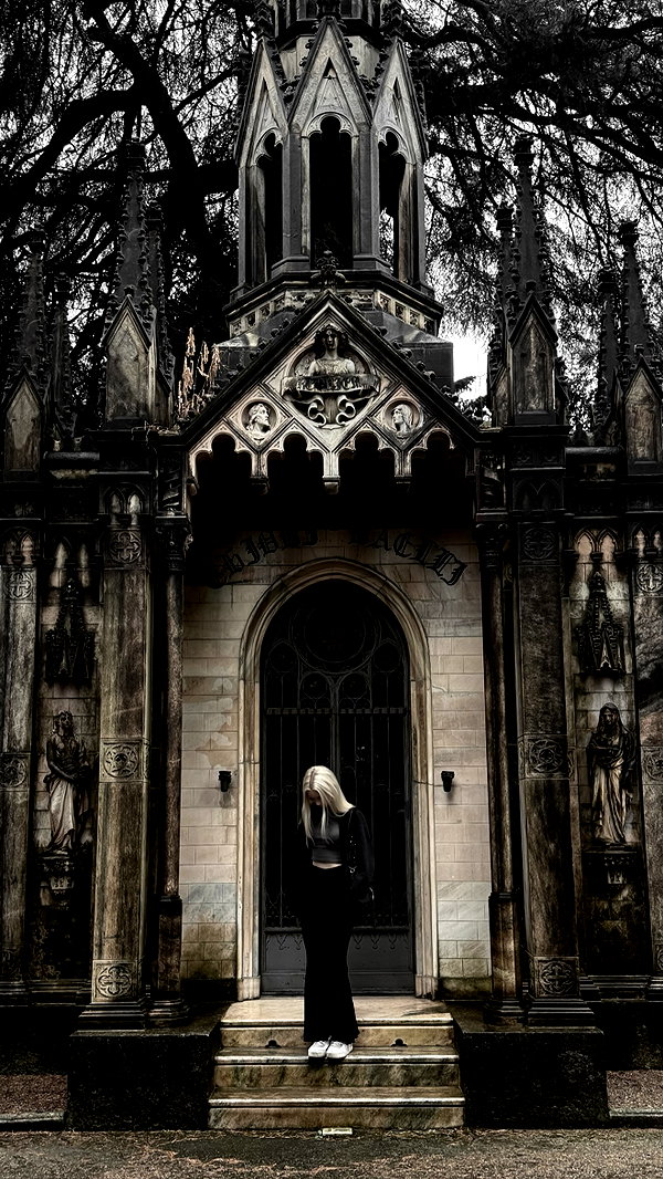 _lia.moon instagram image archive image