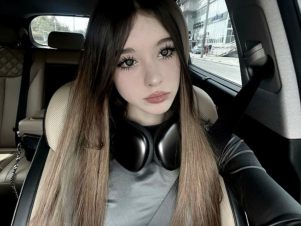 hhyuuko instagram image archive image