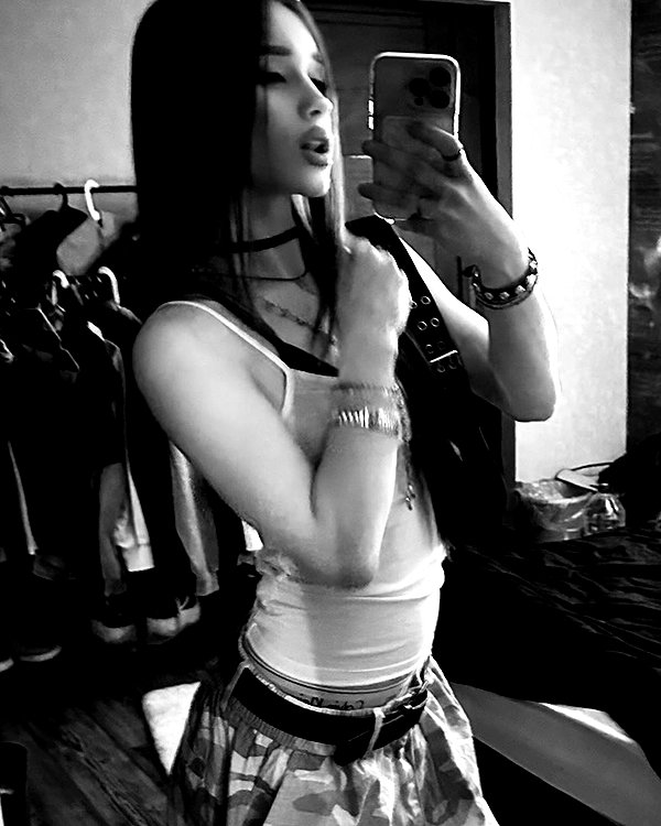ne_nastenaa instagram image archive image