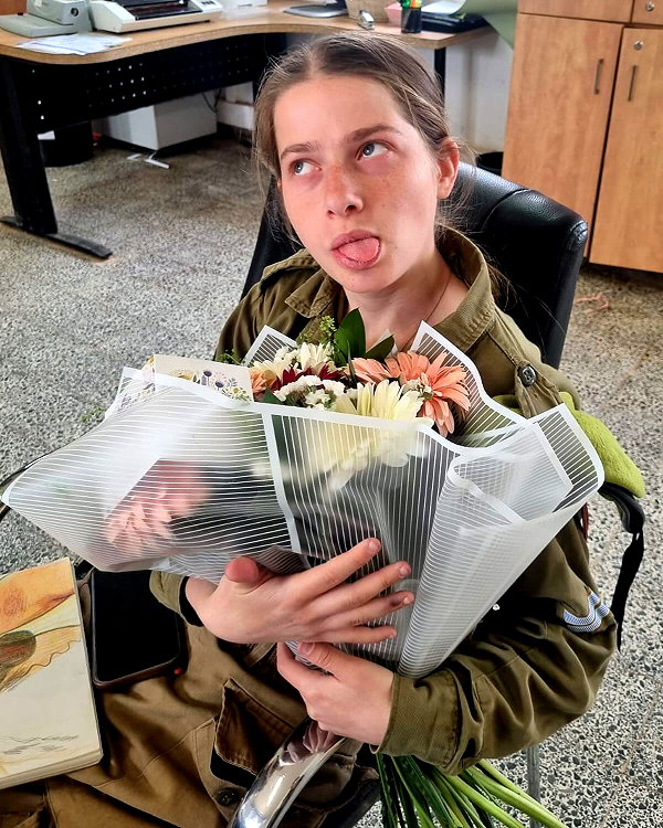 lil_sapir instagram image archive image