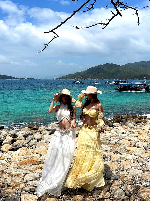 lyhythuedoxinh instagram image archive image