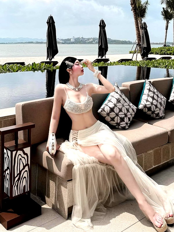 lyhythuedoxinh instagram image archive image