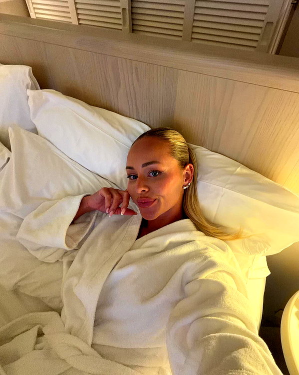 allieauton instagram image archive image