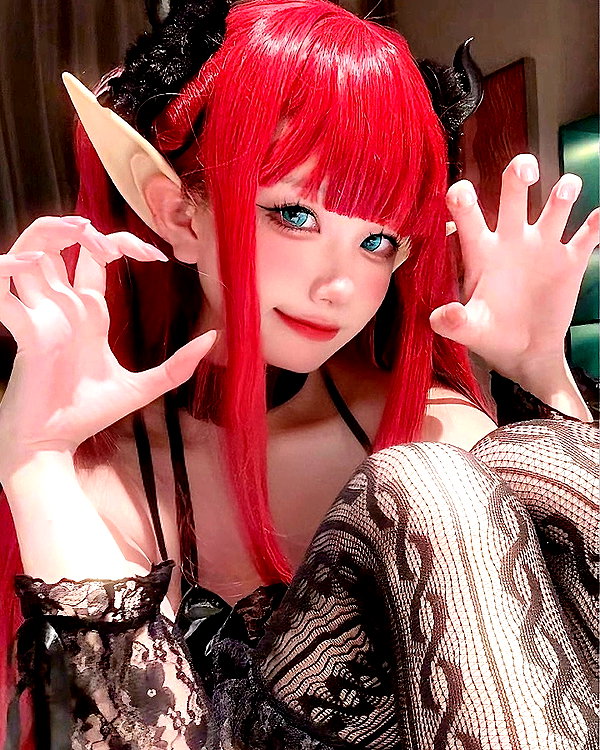 xier_cos instagram image archive image
