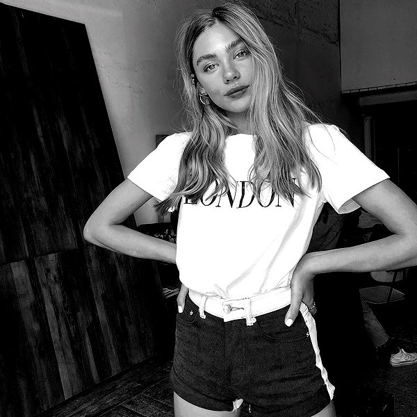 maya.keyy instagram image archive image