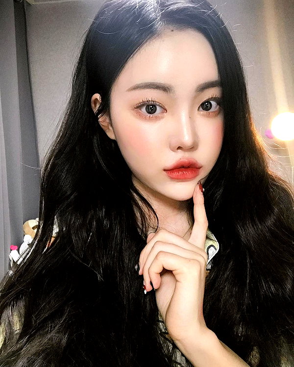 daxbin instagram image archive image