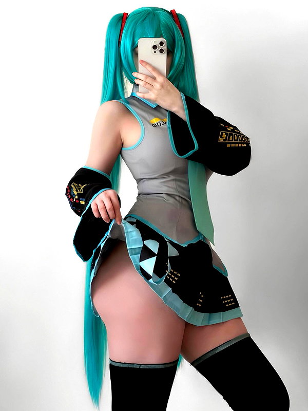 wifemelia instagram image archive image