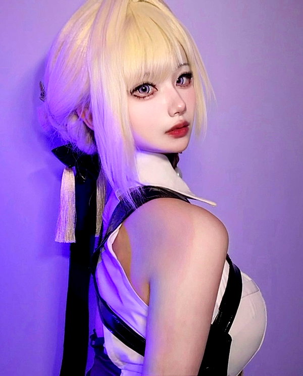 xier_cos instagram image archive image