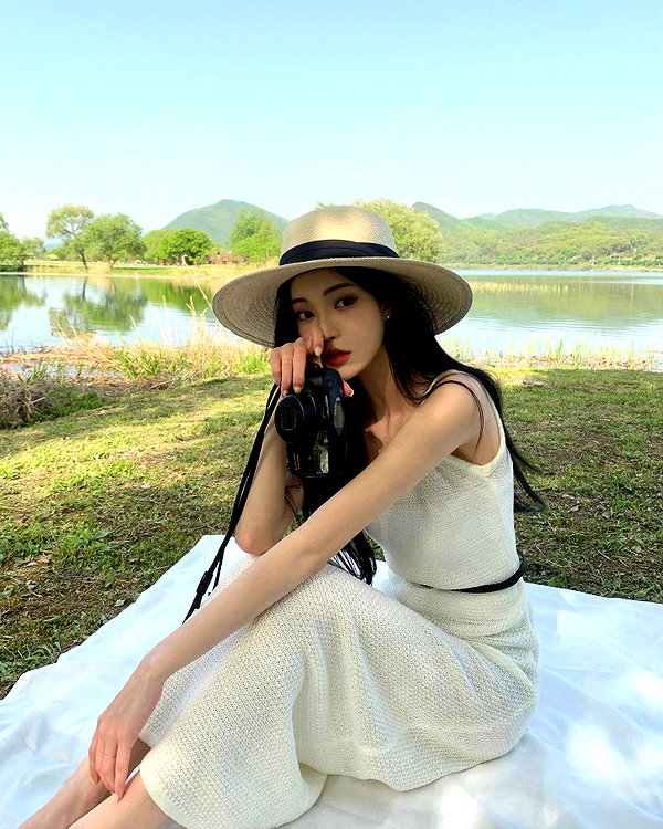 daxbin instagram image archive image