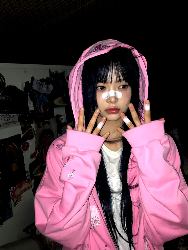hhh.e_c.v instagram image archive image