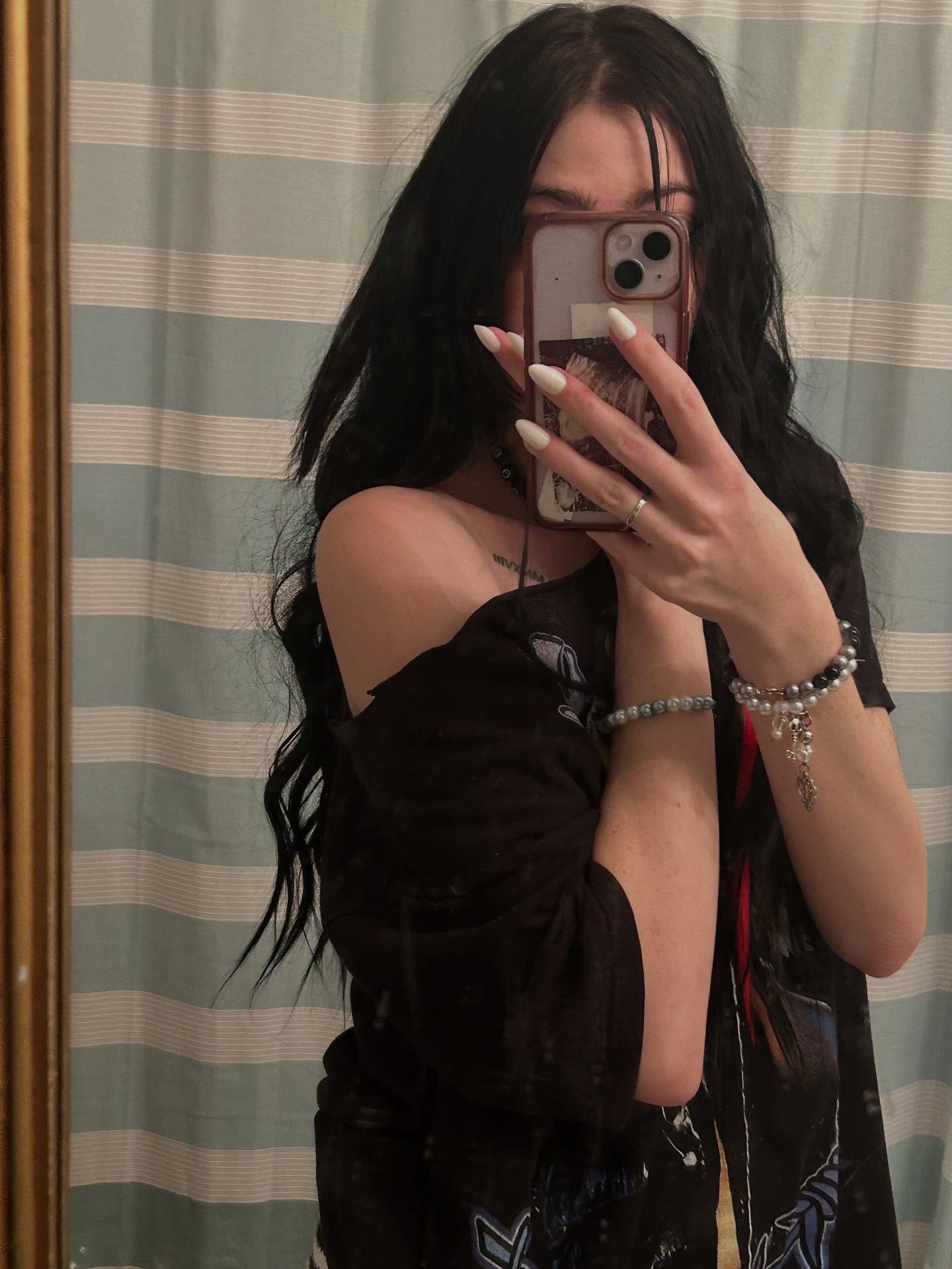 _animechika_ instagram image archive image