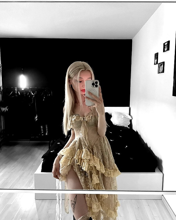 _lia.moon archive image