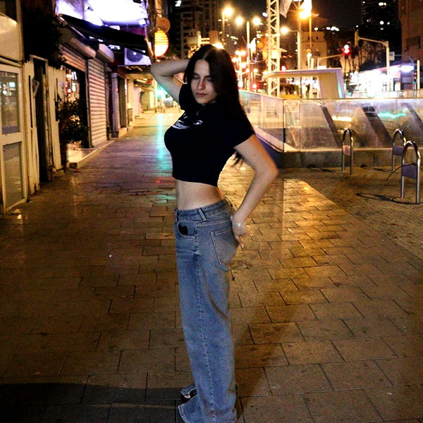 lia.lindner instagram image archive image
