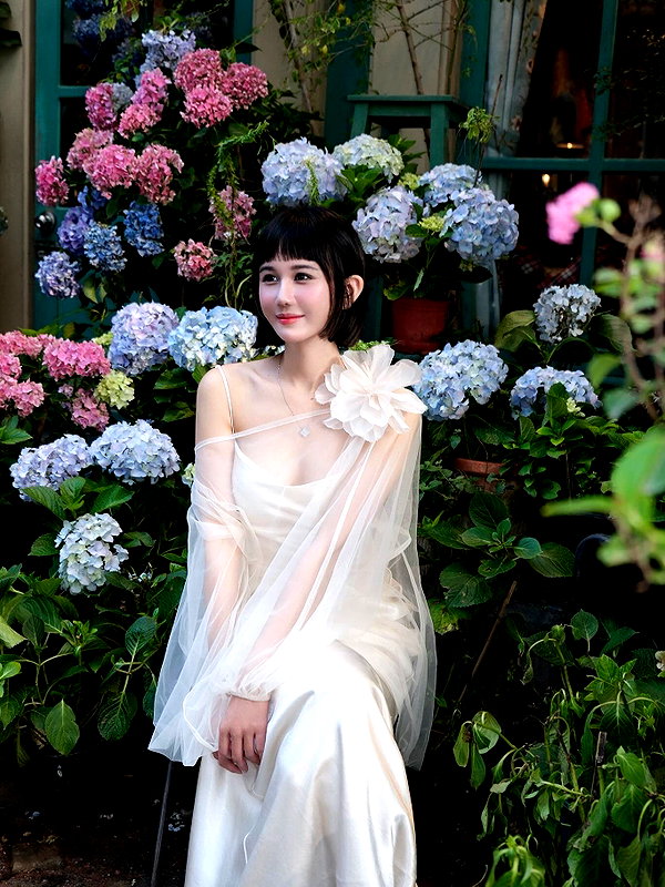 lyhythuedoxinh instagram image archive image