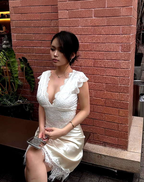 lyhythuedoxinh instagram image archive image