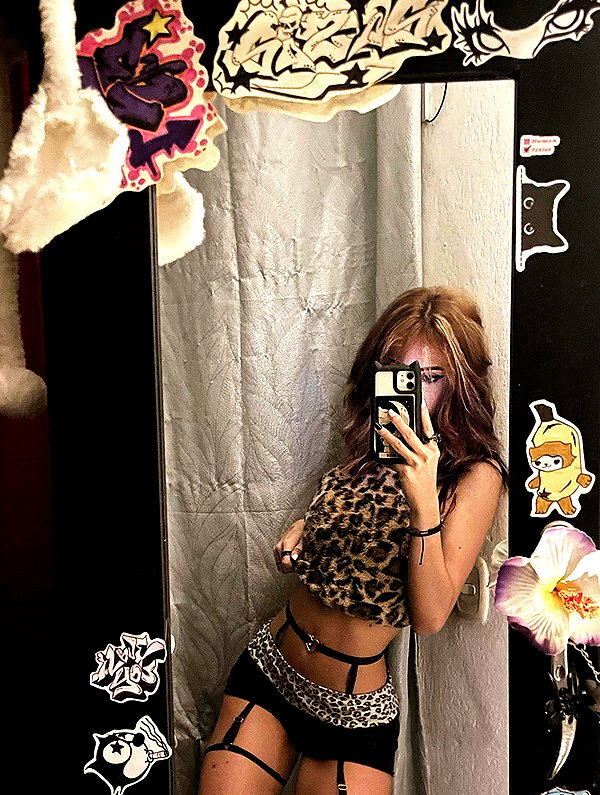 shevaal_x instagram image archive image