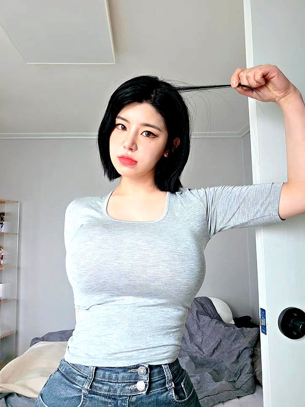 ro_bbin123 instagram image archive image