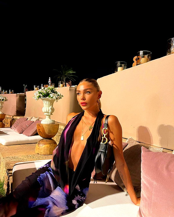 maya.keyy instagram image archive image