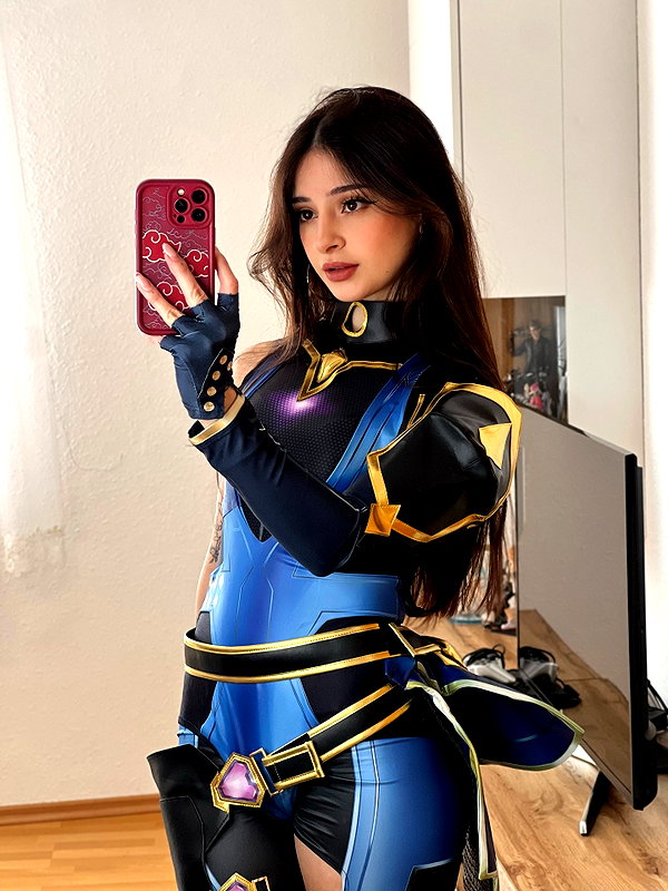 cata.leyah instagram image archive image