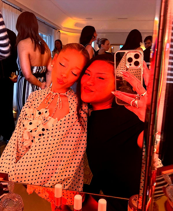 arianagrande instagram image archive image