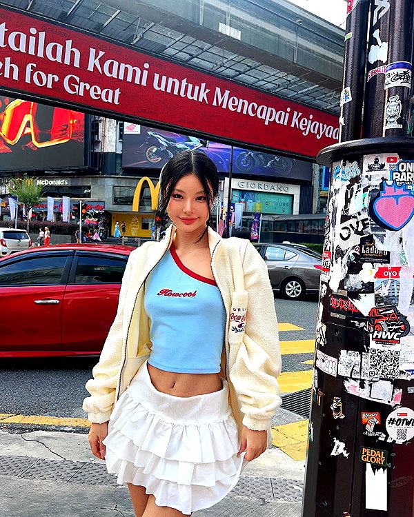 ll.lu1s instagram image archive image