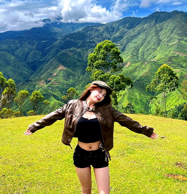 lyhythuedoxinh instagram image archive image