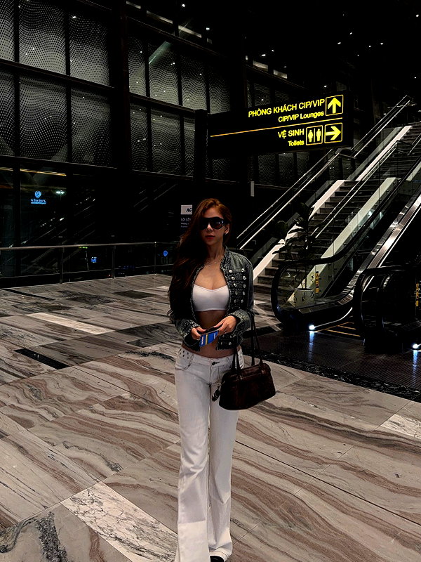 lyhythuedoxinh instagram image archive image