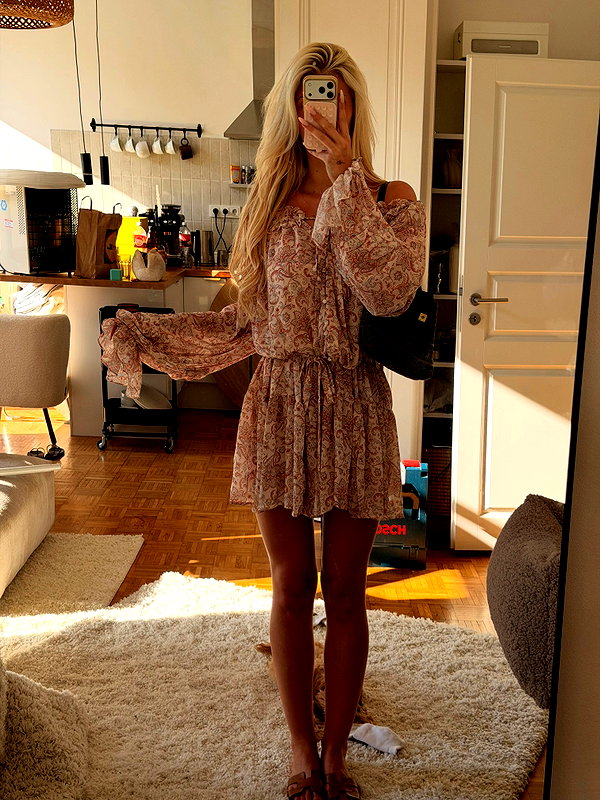 sophiecharlotth instagram image archive image